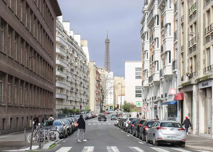 公寓 Timeless In A Haussmannian Building