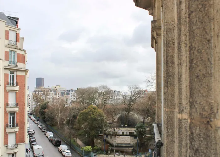 Timeless In A Haussmannian Building 公寓 *