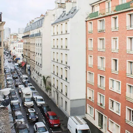 Timeless In A Haussmannian Building 公寓