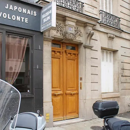 公寓 Timeless In A Haussmannian Building *