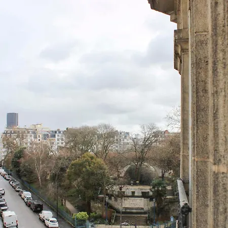 Timeless In A Haussmannian Building 公寓 *